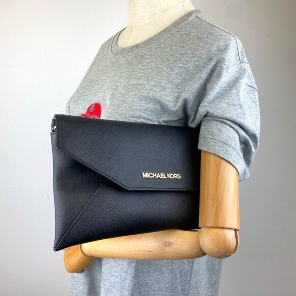 Michael Kors 35F9GTTC6L Jet Set Medium Leather Envelope Clutch in Black - Picture 2 of 9